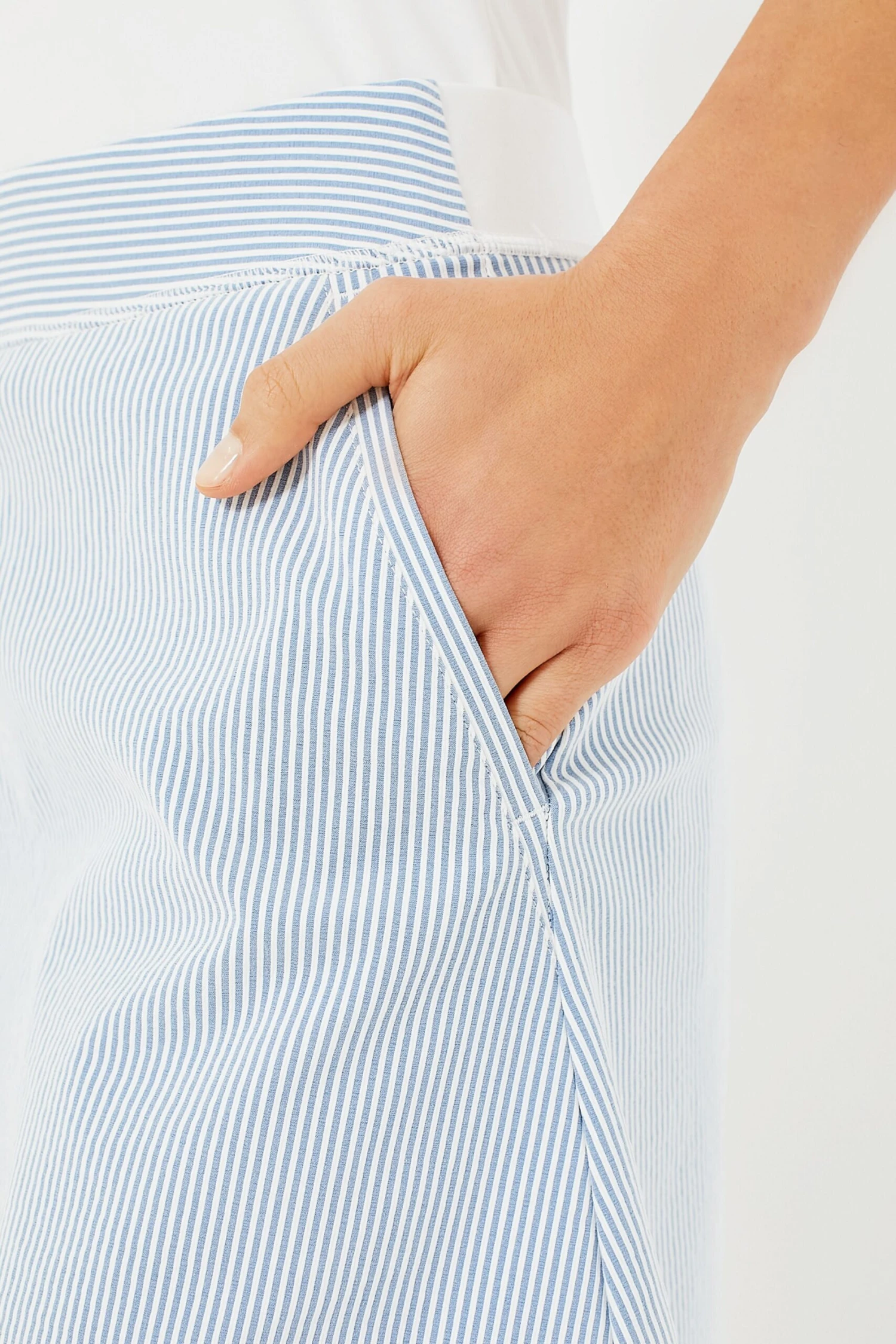 Blue Seersucker 16 Inch Winefred Golf Skirt 6 Blue Seersucker 16 Inch Winefred Golf Skirt - Image 6