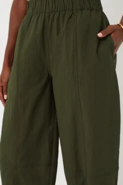 Ganni Kombu Green Cotton Crepe Elasticated Curve Pants -Staudes Store pzSFSCJl8563o58hZp08OZHRWILaDogB 1